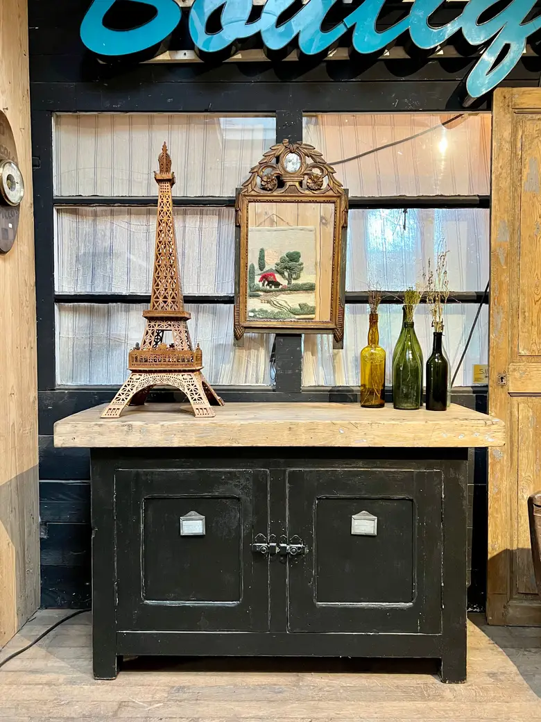 Ancien établi en chêne 2 Portes Début XXème