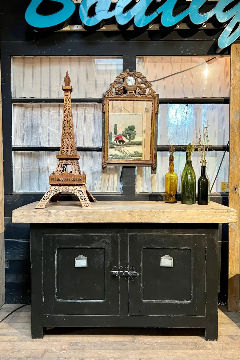 Ancien établi en chêne 2 Portes Début XXème