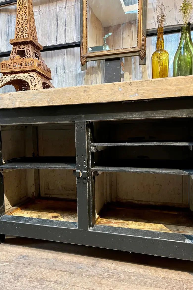 Ancien établi en chêne 2 Portes Début XXème