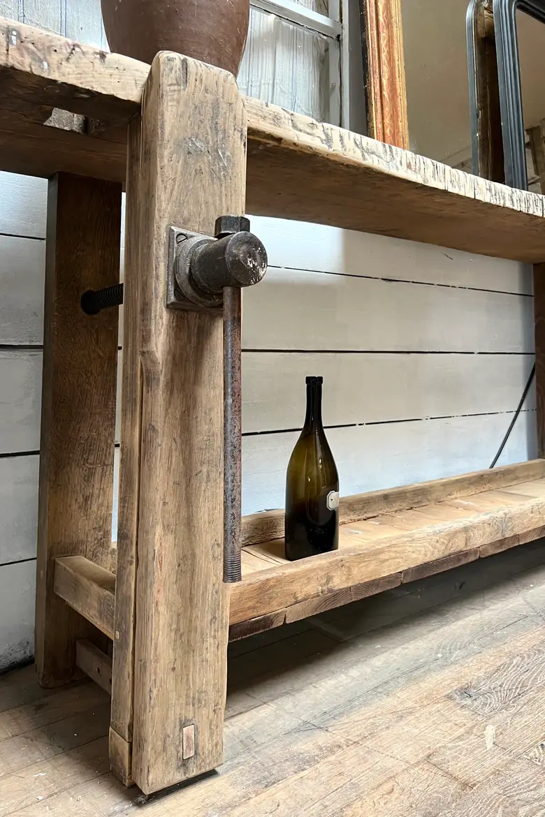 Ancien établi étroit en bois