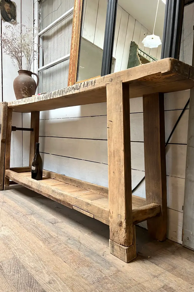 Ancien établi étroit en bois