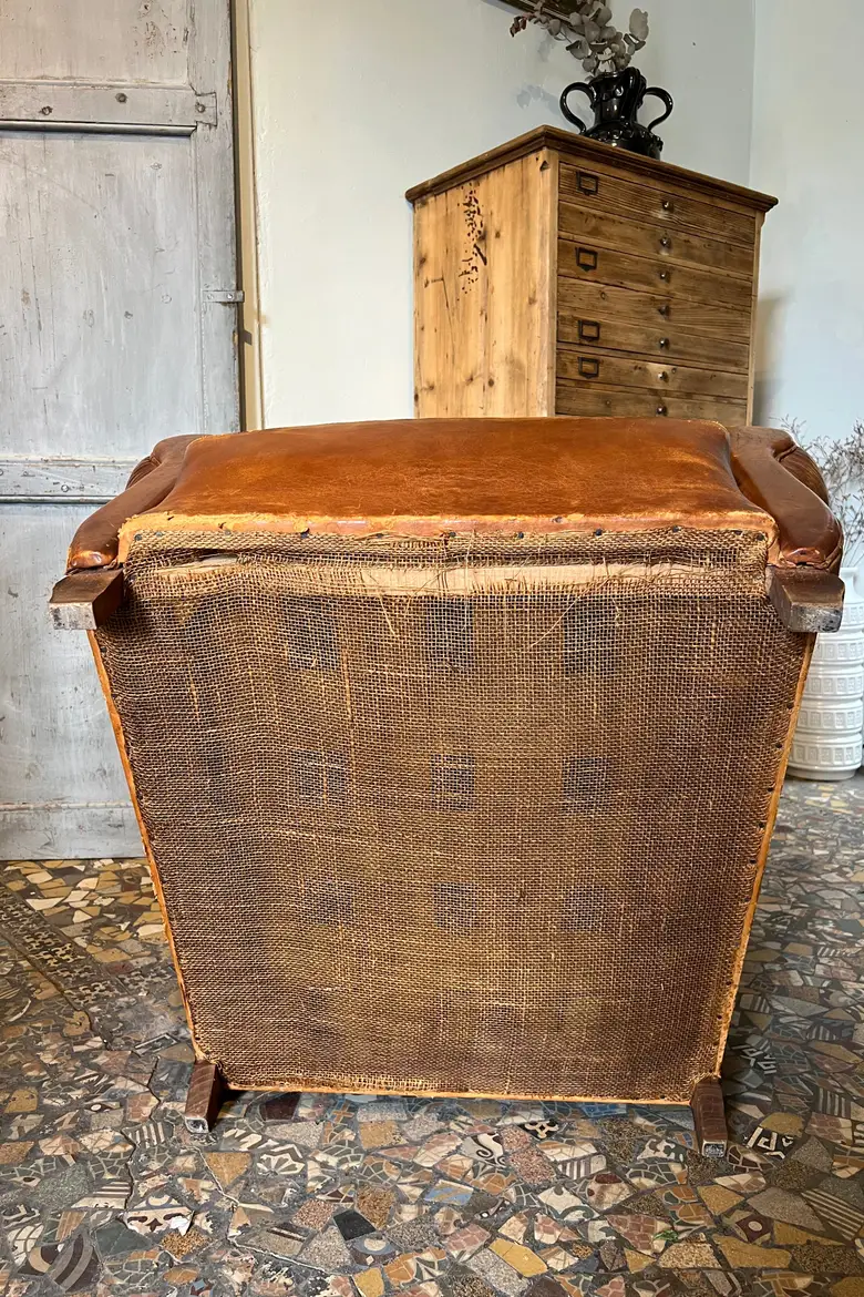 Ancien fauteuil club en cuir 1930