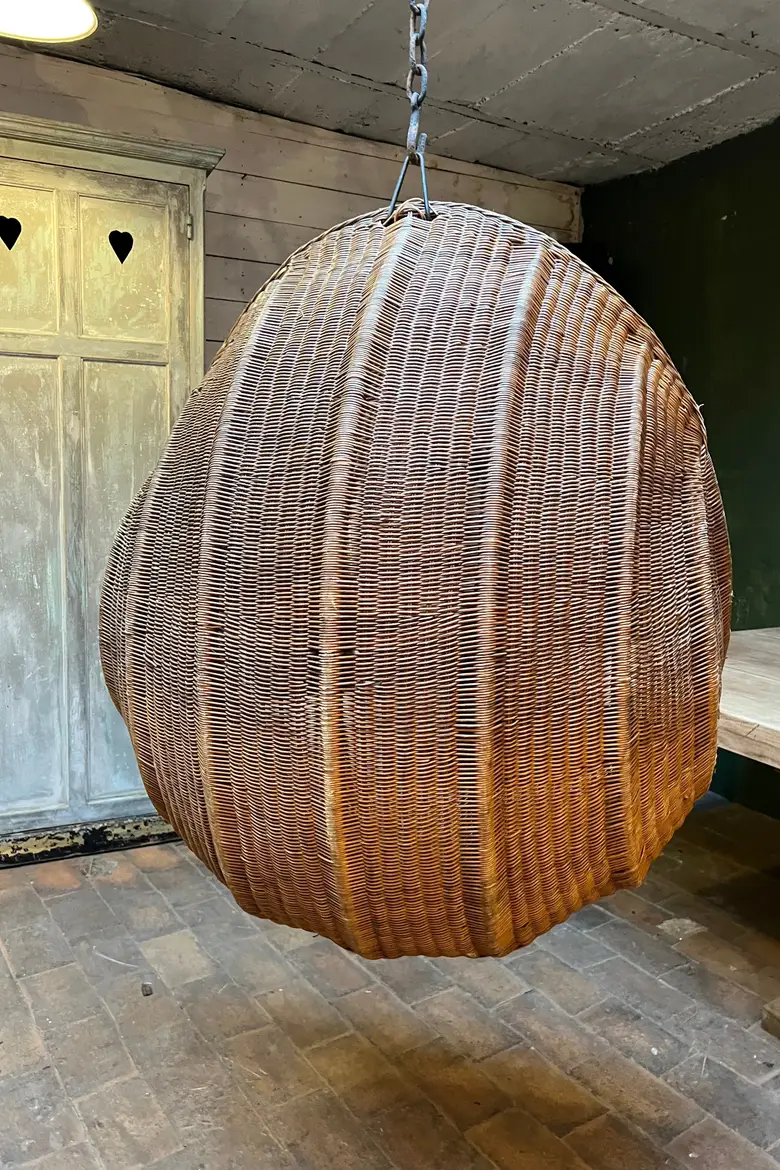 Ancien fauteuil œuf suspendu Années 60