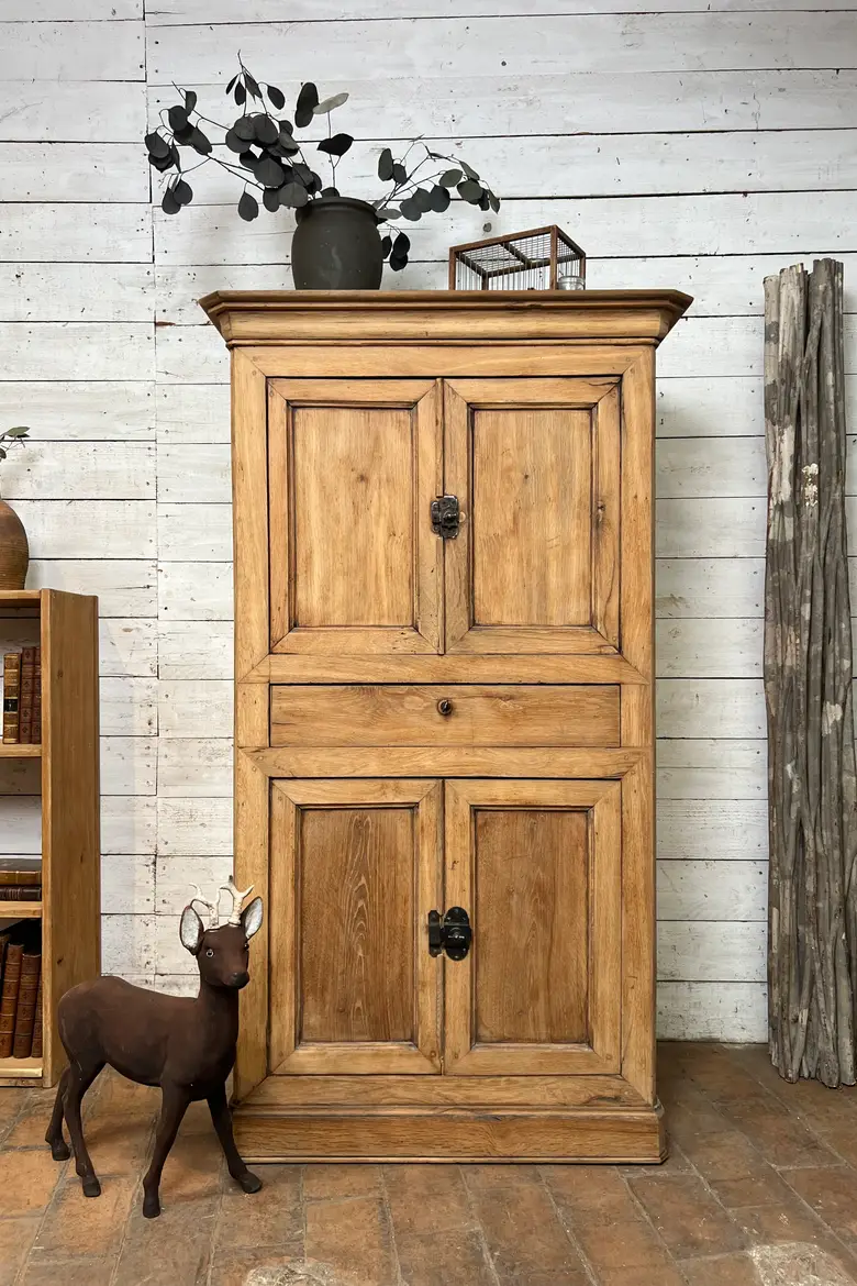 Ancien garde-manger en chêne – XIXe siècle