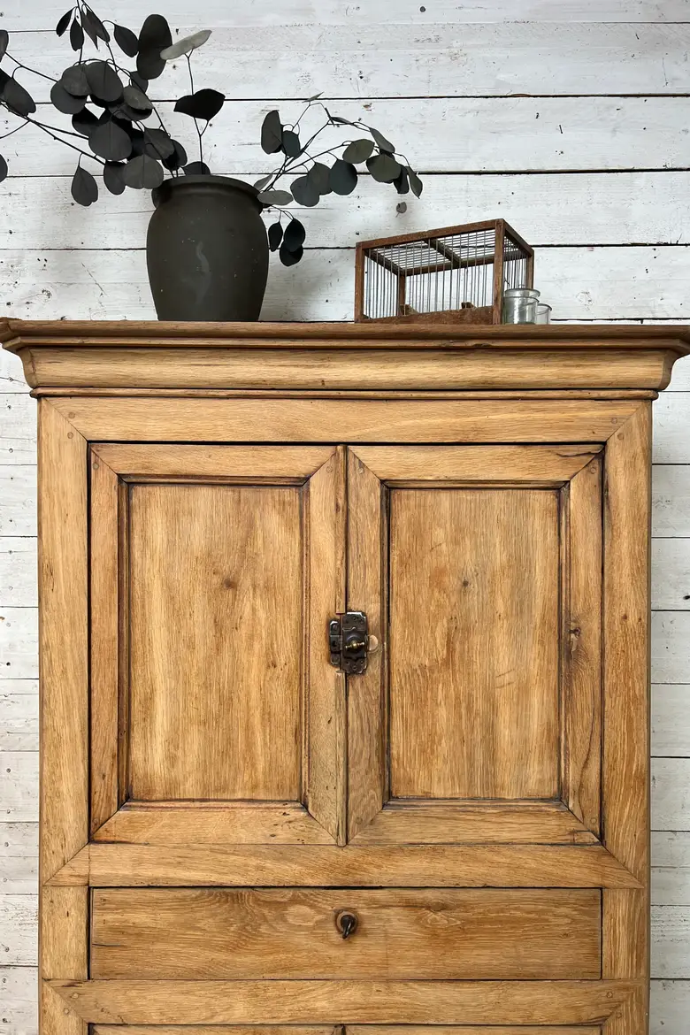 Ancien garde-manger en chêne – XIXe siècle