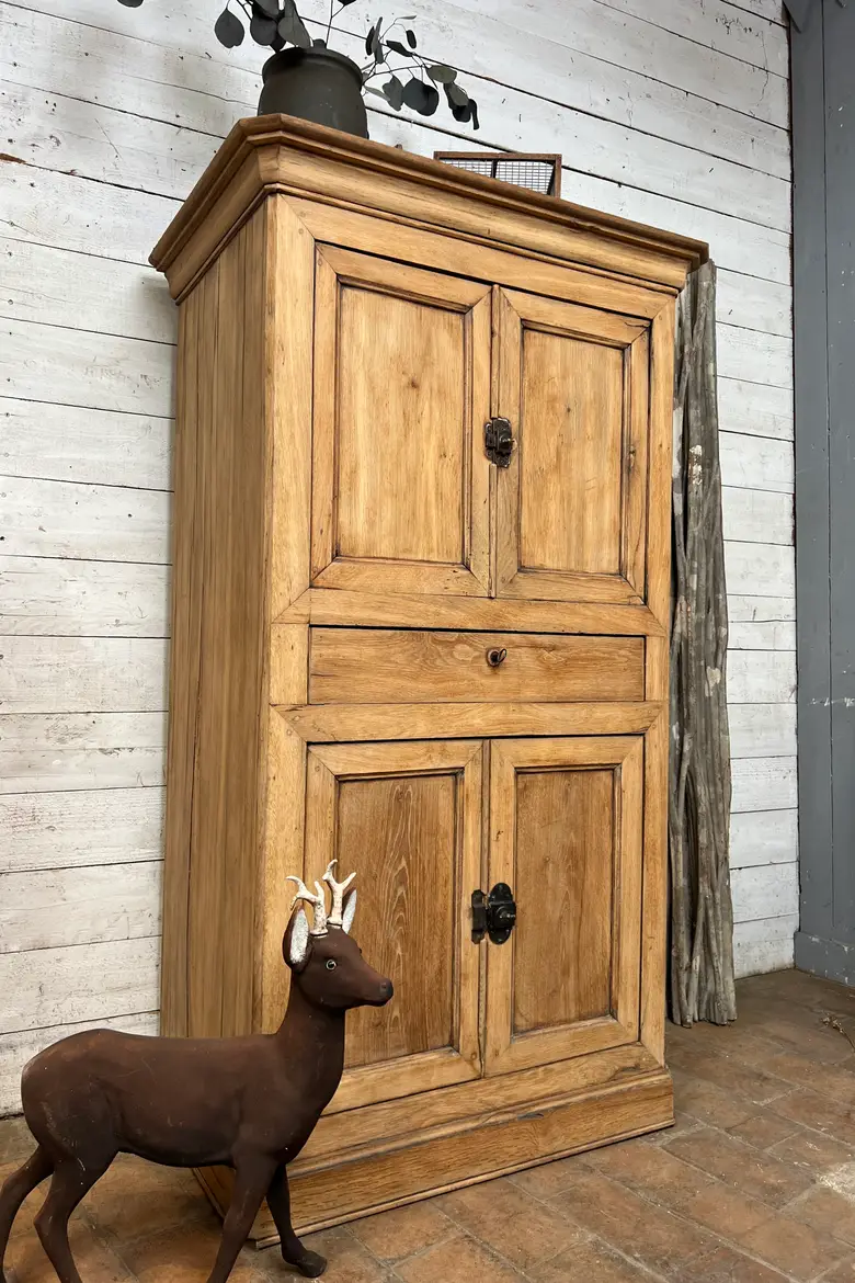Ancien garde-manger en chêne – XIXe siècle