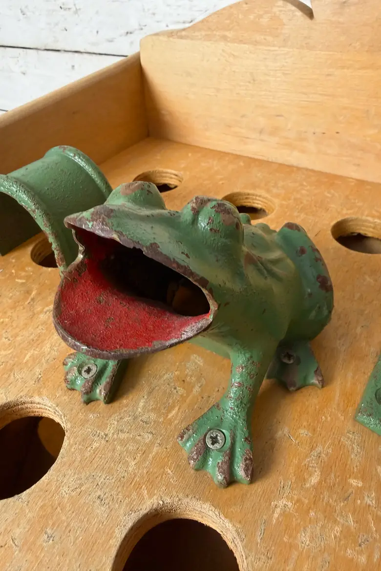 Ancien jeu de grenouille