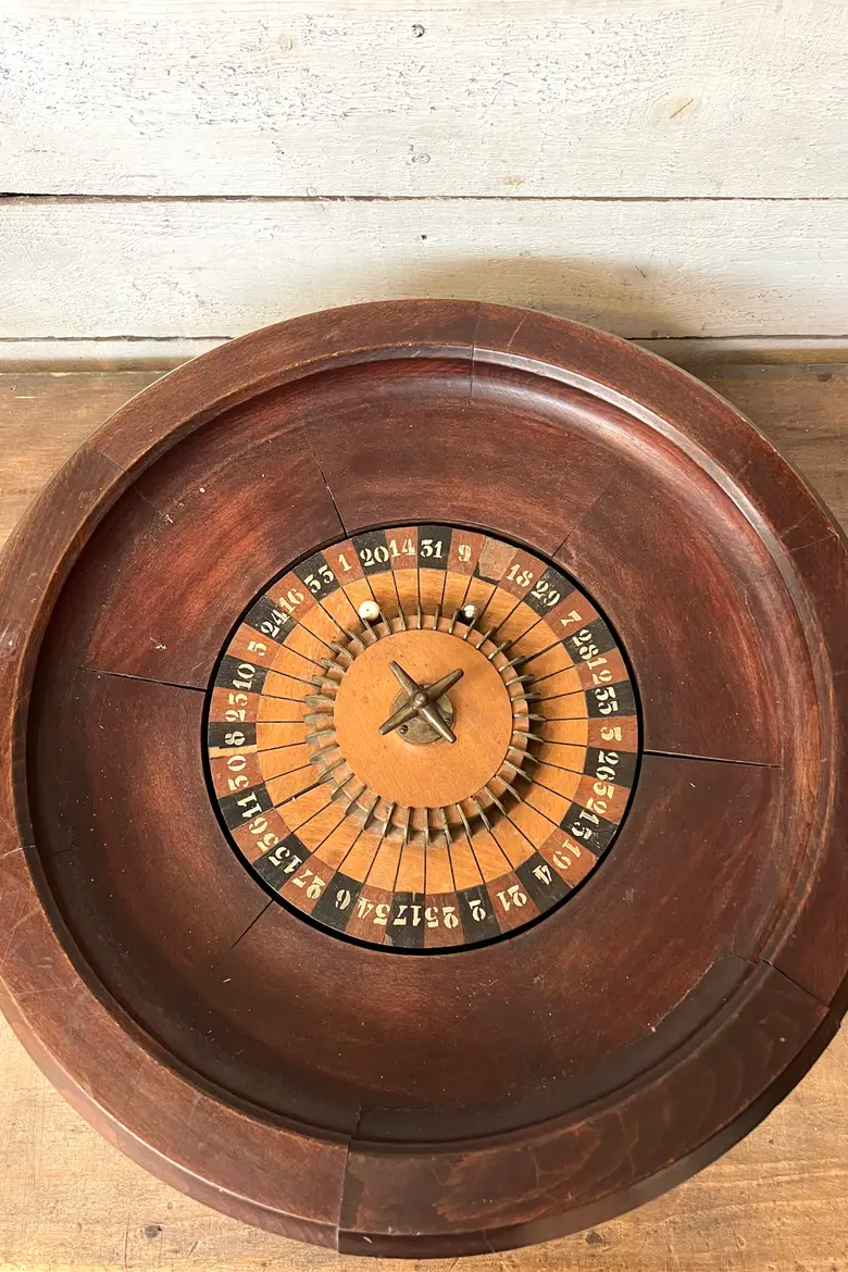 Ancien jeu de roulette en acajou Début XXème