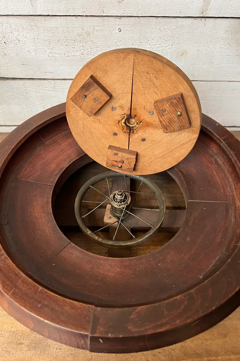 Ancien jeu de roulette en acajou Début XXème