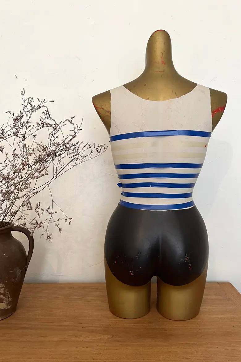 Ancien mannequin pour maillot de bain 1990