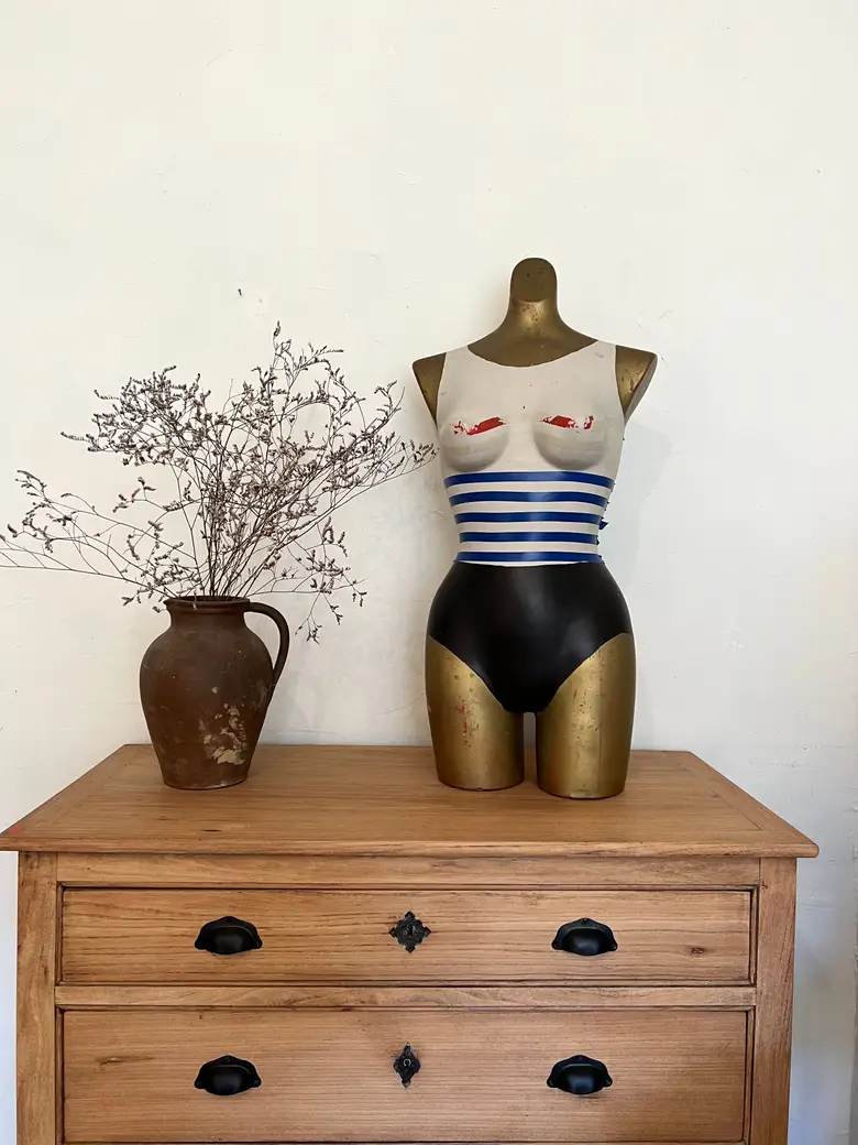 Ancien mannequin pour maillot de bain 1990