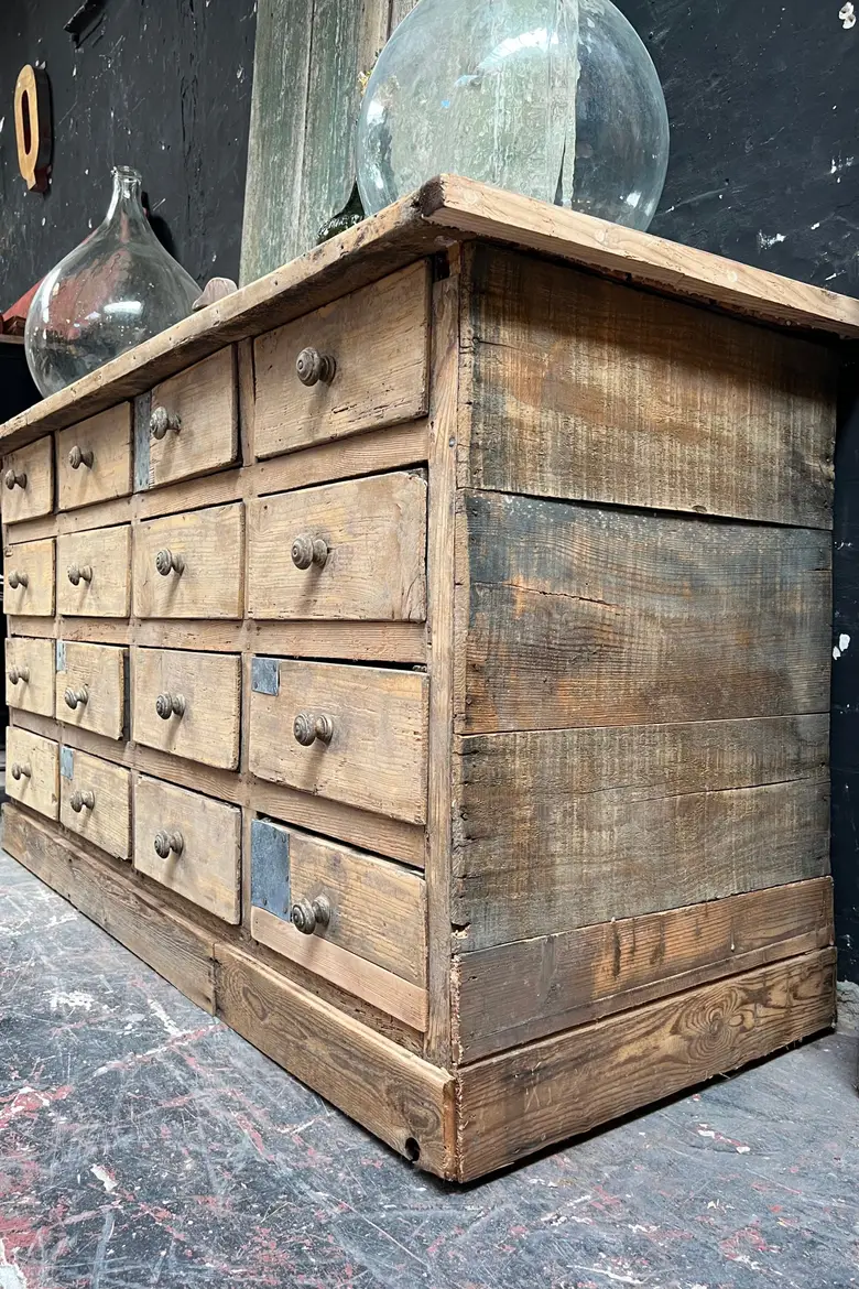 Ancien meuble à tiroirs en sapin Début XXème
