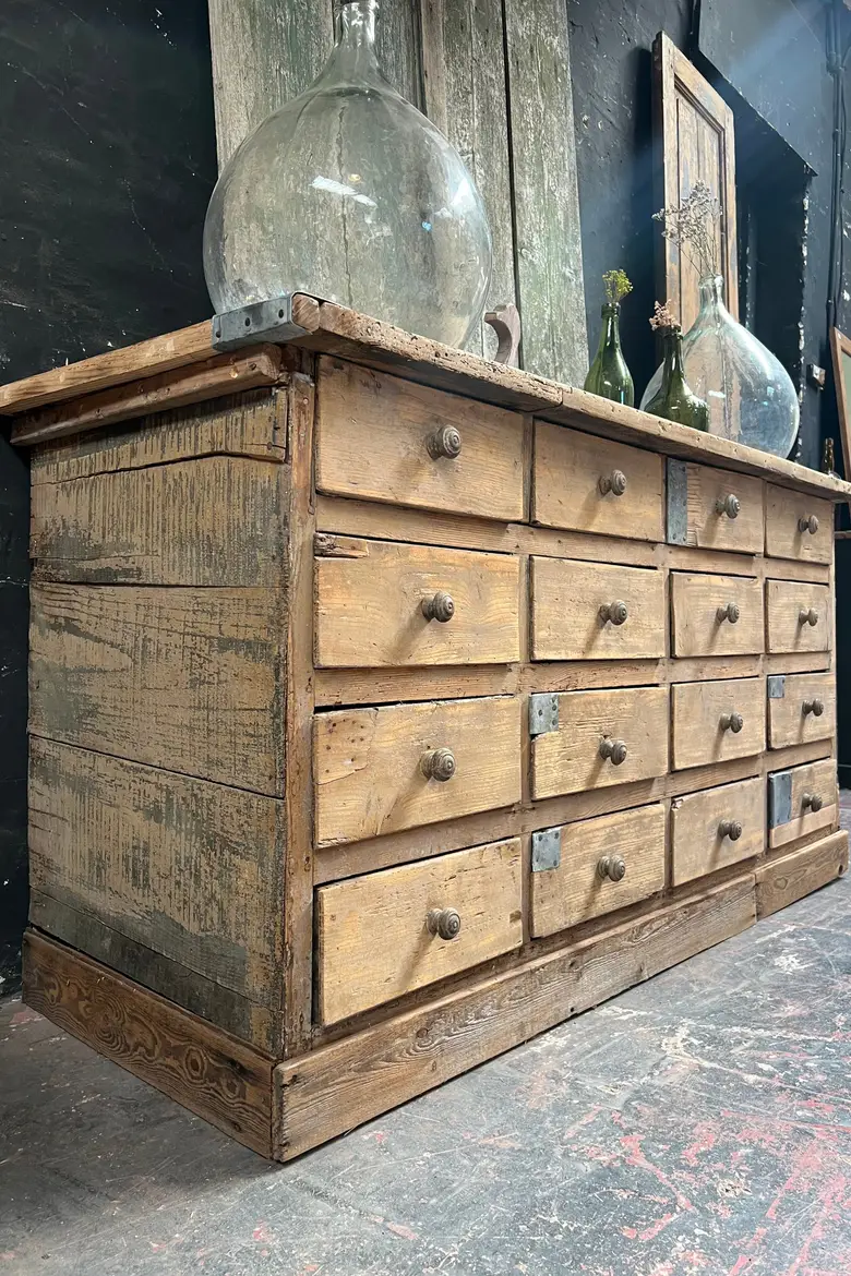 Ancien meuble à tiroirs en sapin Début XXème