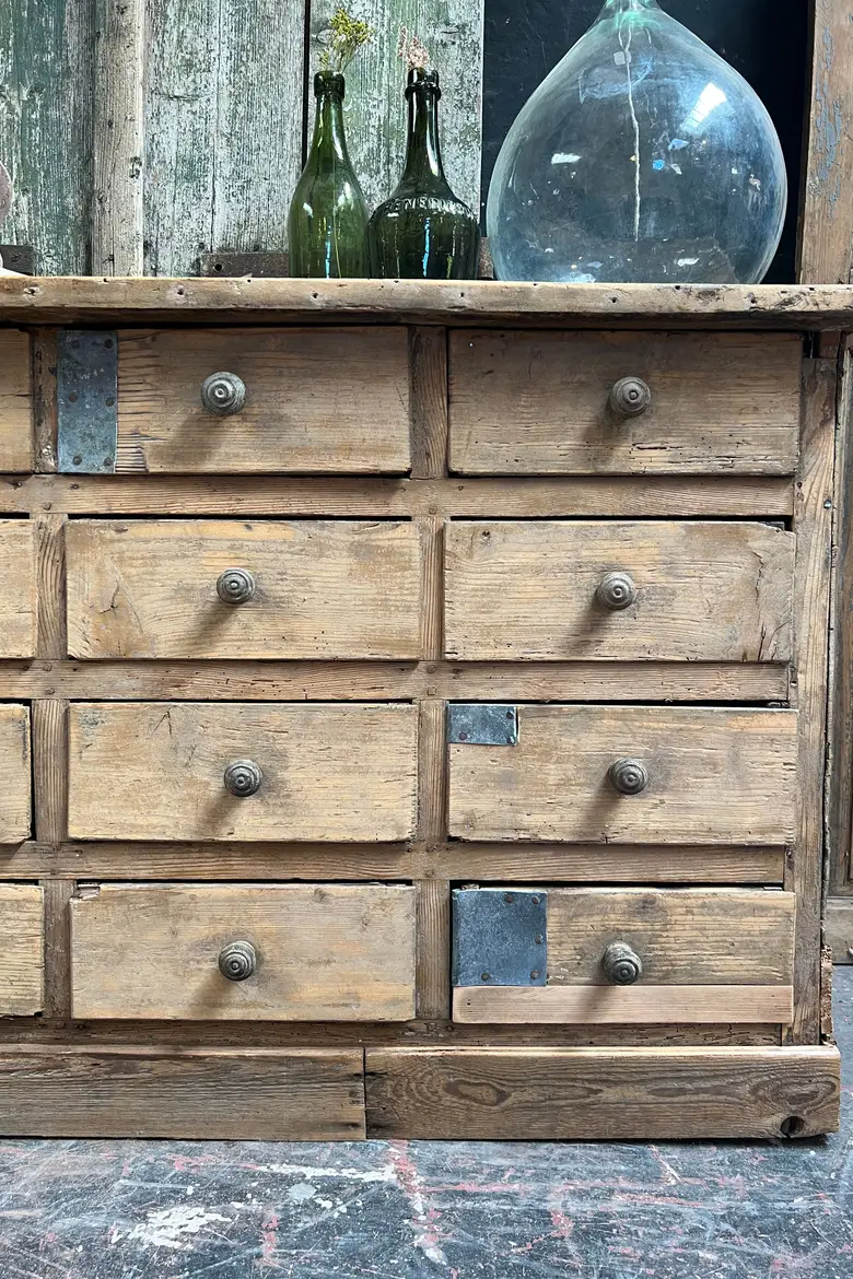 Ancien meuble à tiroirs en sapin Début XXème