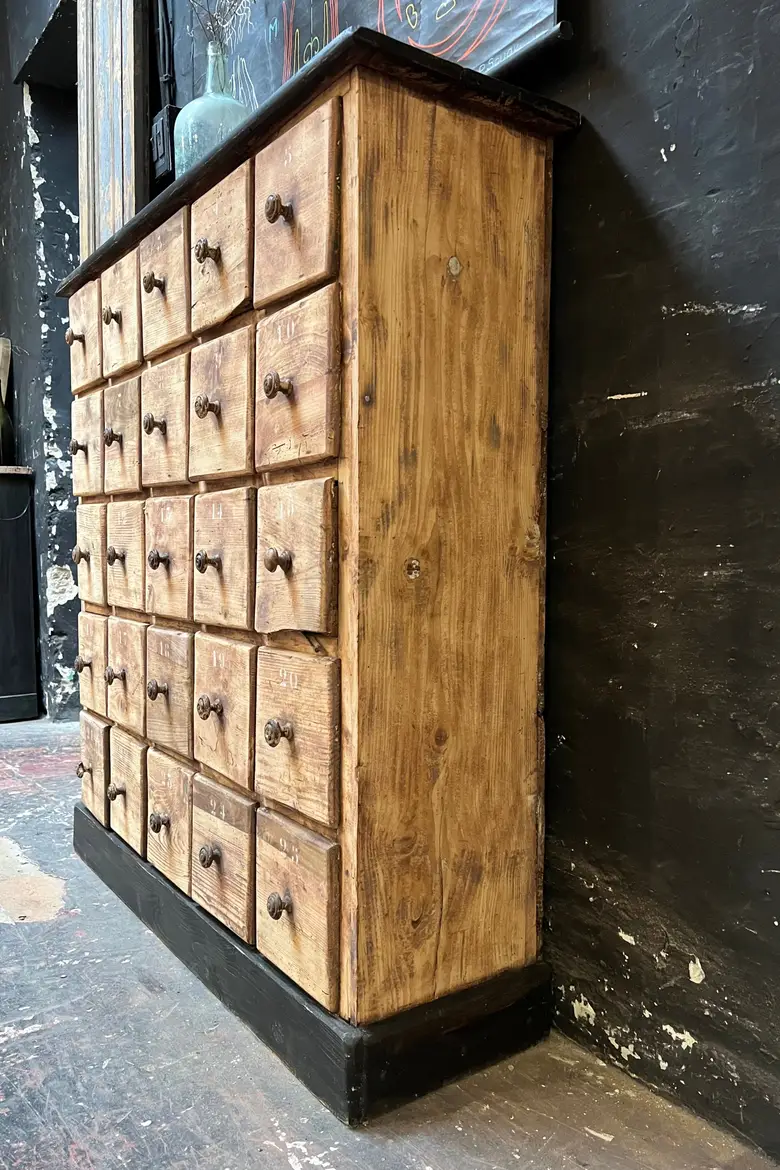 Ancien meuble à tiroirs en sapin Début XXème