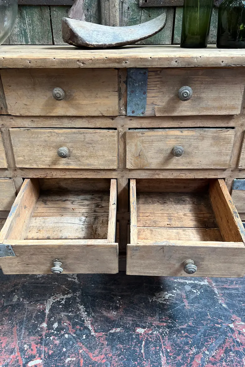 Ancien meuble à tiroirs en sapin Début XXème