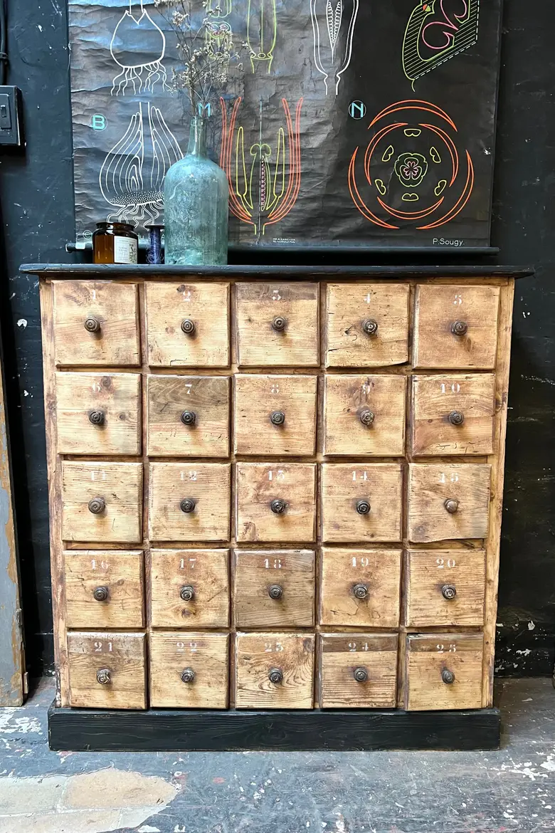Ancien meuble à tiroirs en sapin Début XXème