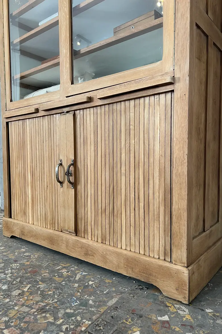 Ancien meuble administratif en chêne