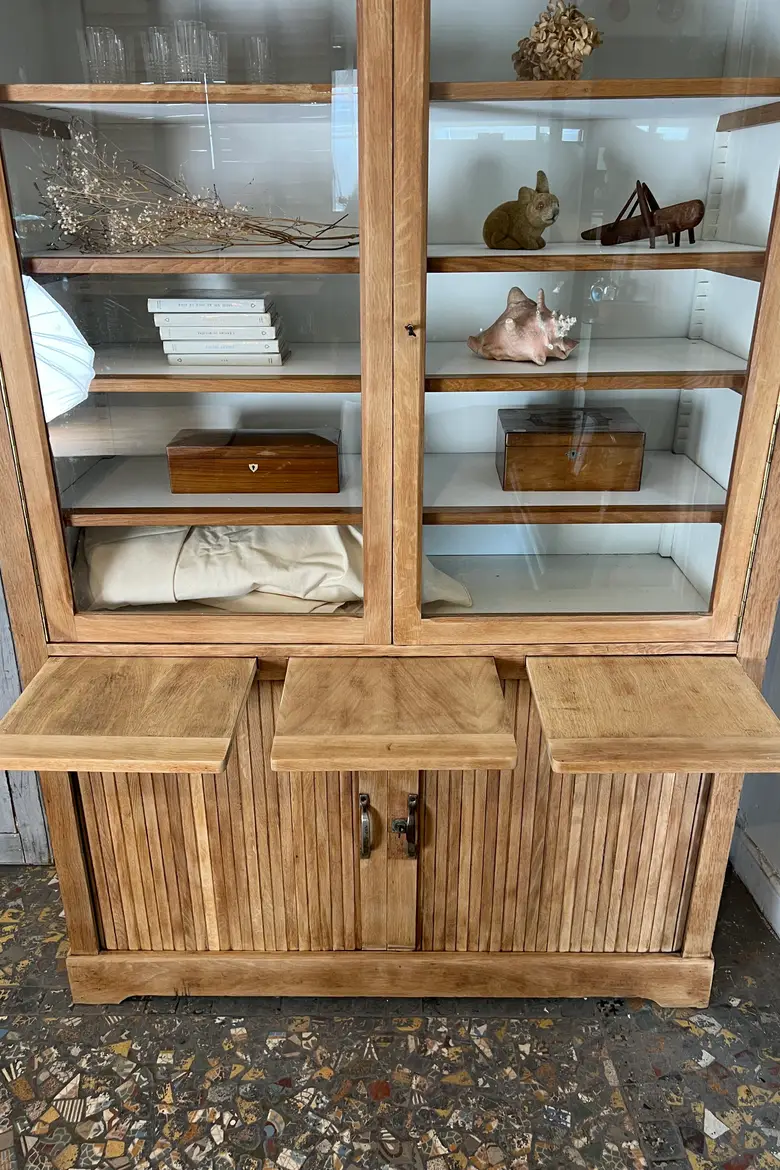 Ancien meuble administratif en chêne