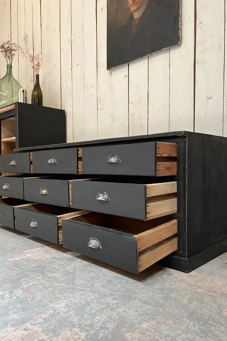 Ancien meuble banquette en bois artisanal