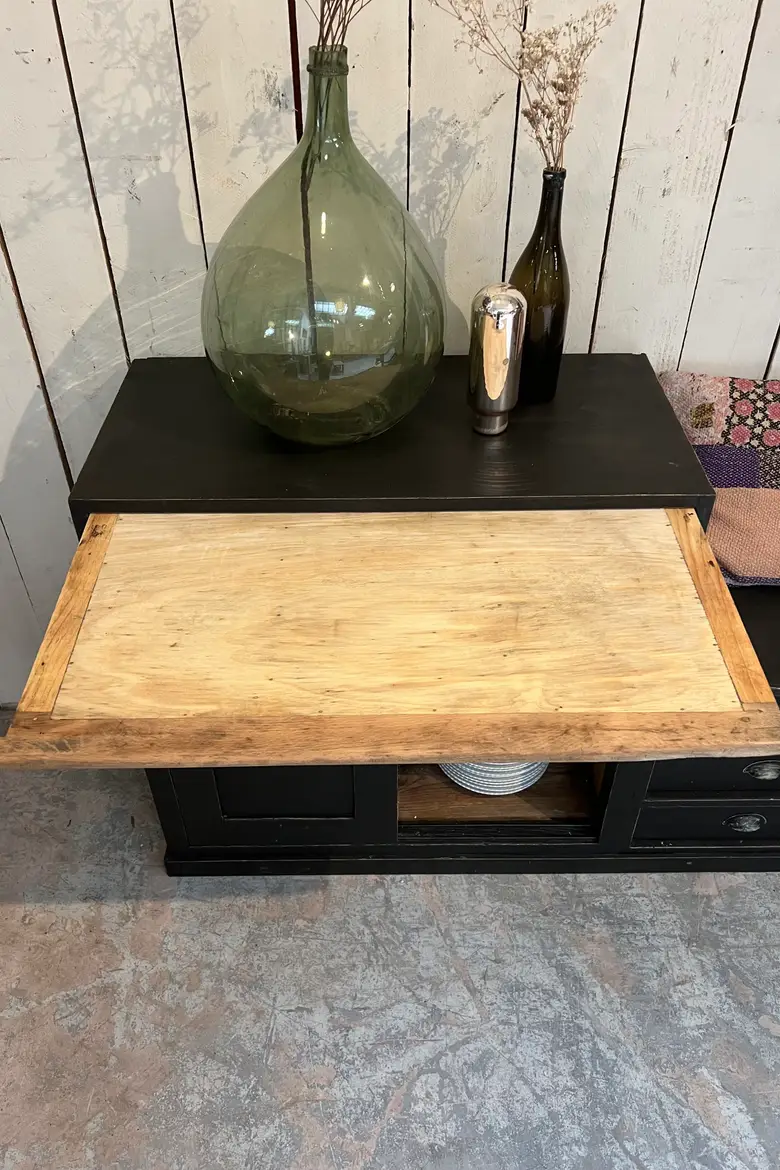 Ancien meuble banquette en bois artisanal