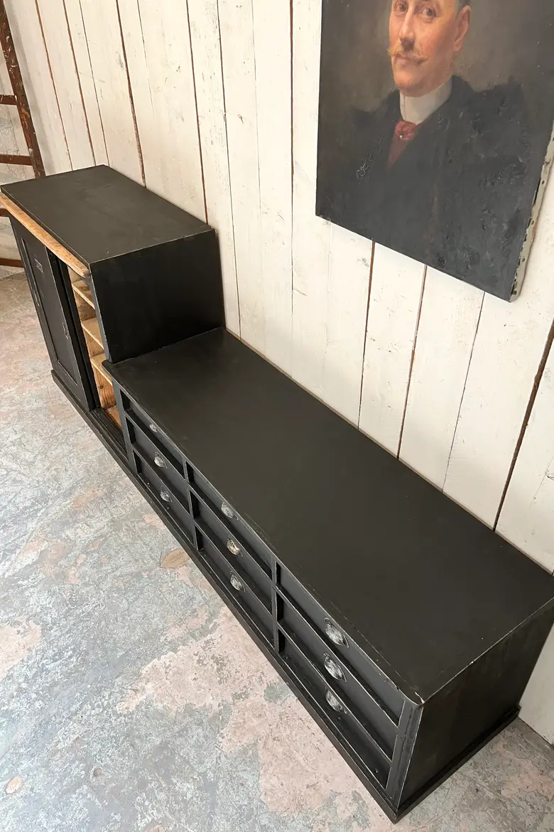 Ancien meuble banquette en bois artisanal