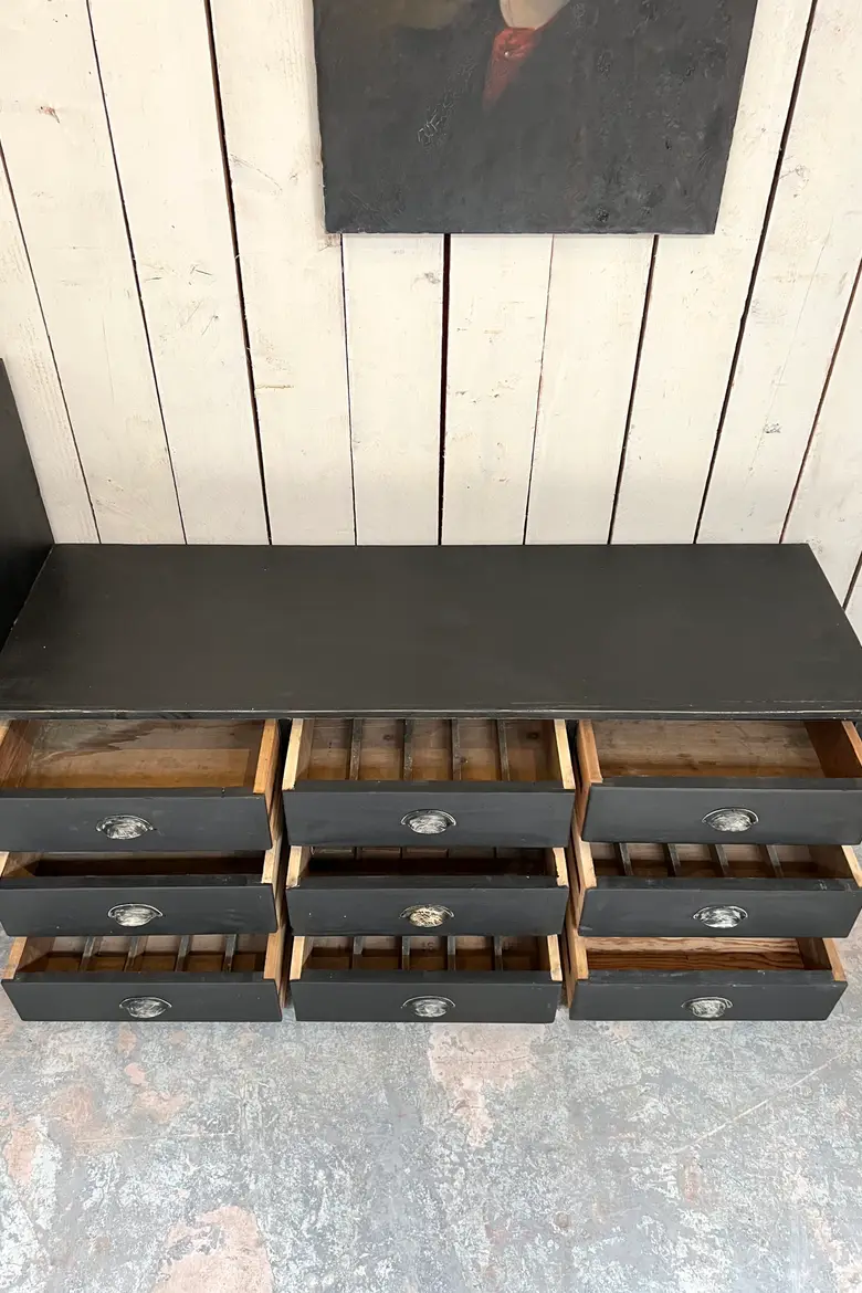 Ancien meuble banquette en bois artisanal