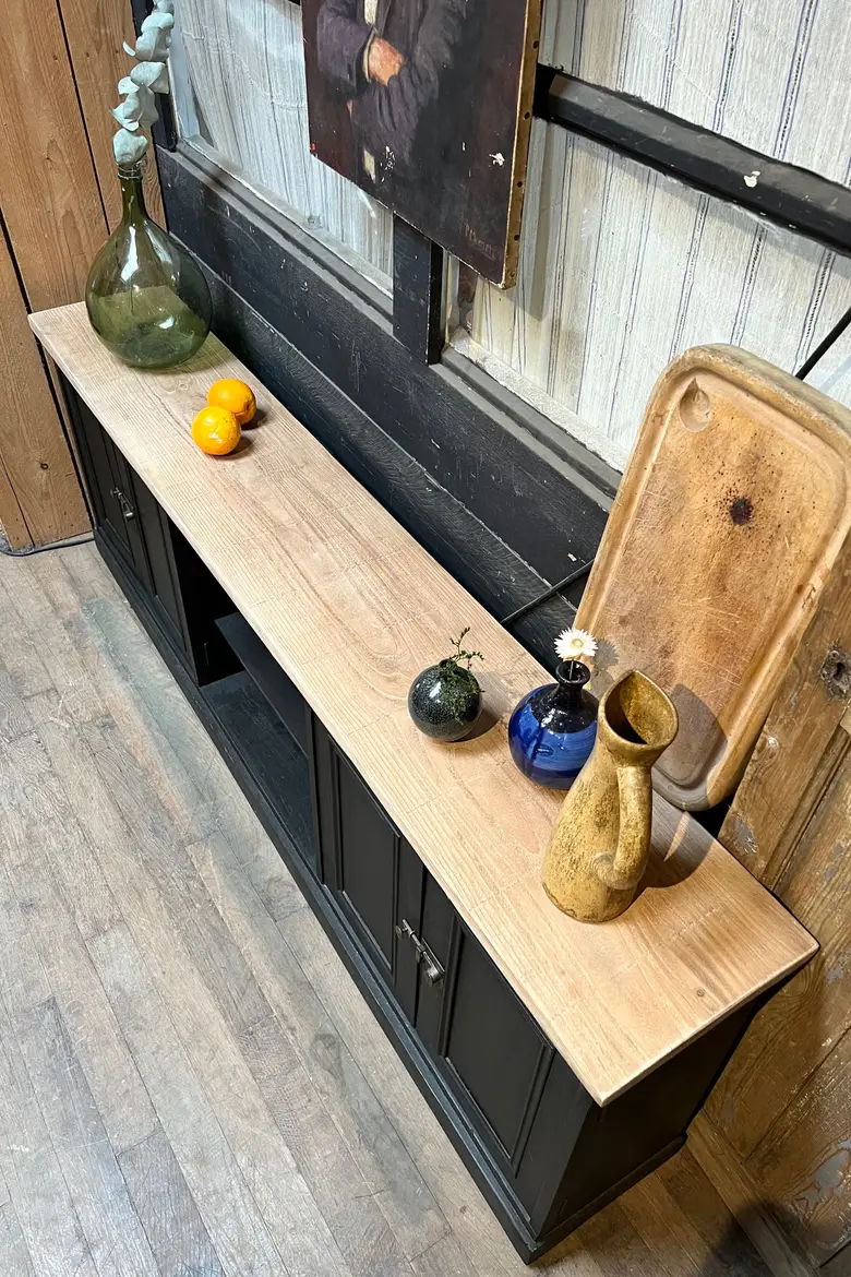 Ancien meuble bas  en bois