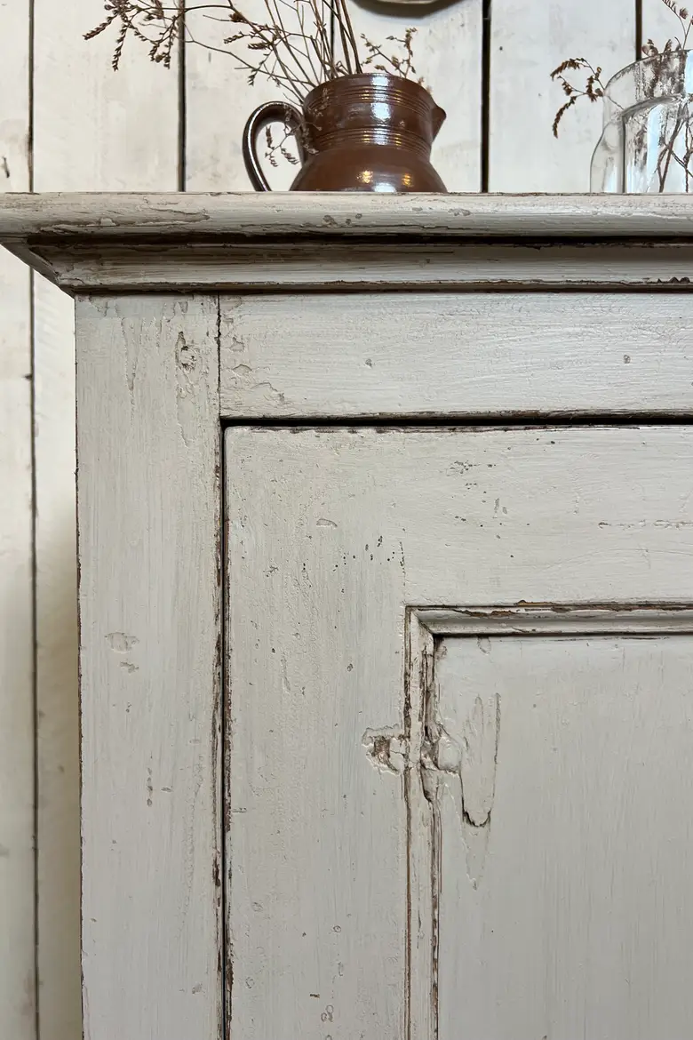 Ancien meuble confiturier