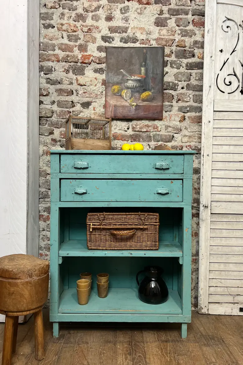 Ancien meuble d’atelier