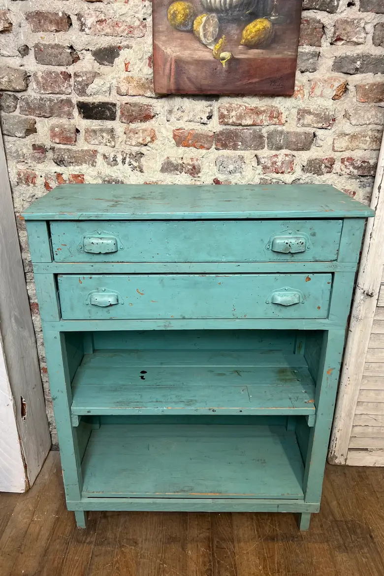 Ancien meuble d’atelier