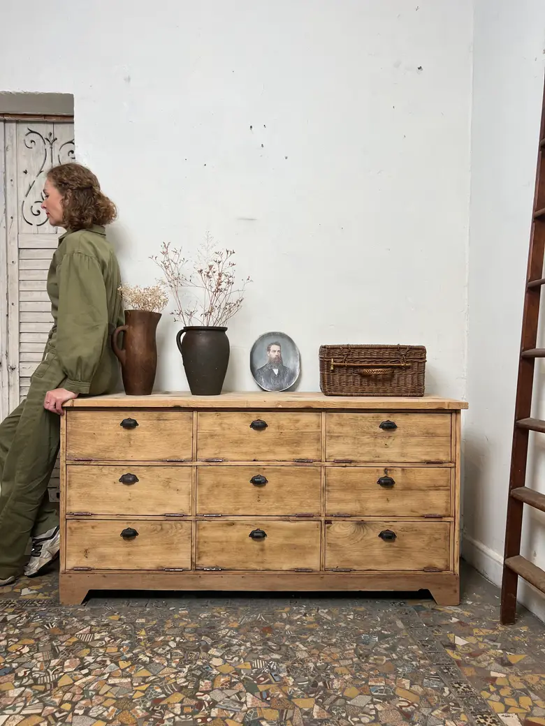 Ancien meuble d’atelier à clapets en chêne – Années 50