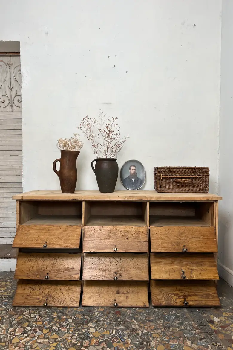 Ancien meuble d’atelier à clapets en chêne – Années 50