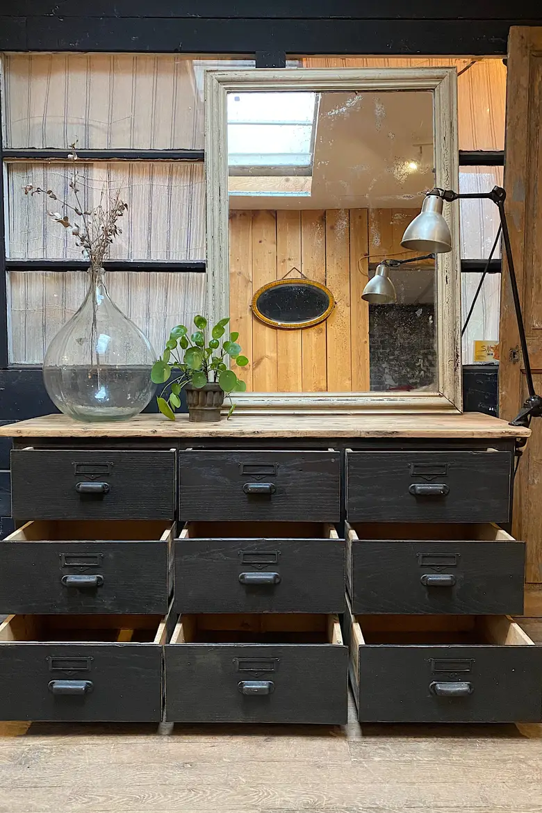 Ancien meuble d'atelier à tiroirs en bois Début XXème