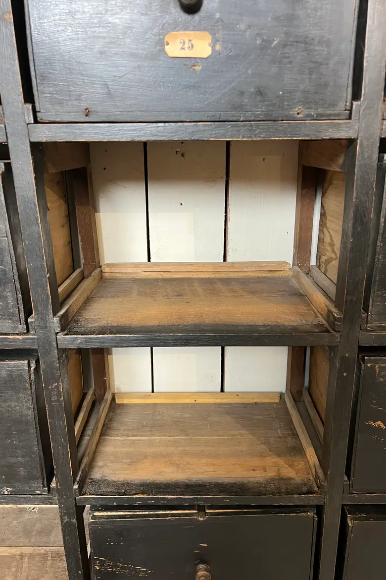 Ancien meuble d’atelier – début XXᵉ