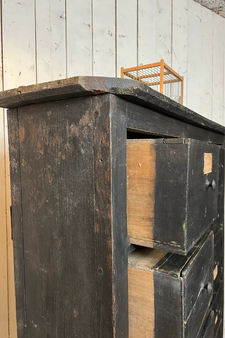 Ancien meuble d’atelier – début XXᵉ