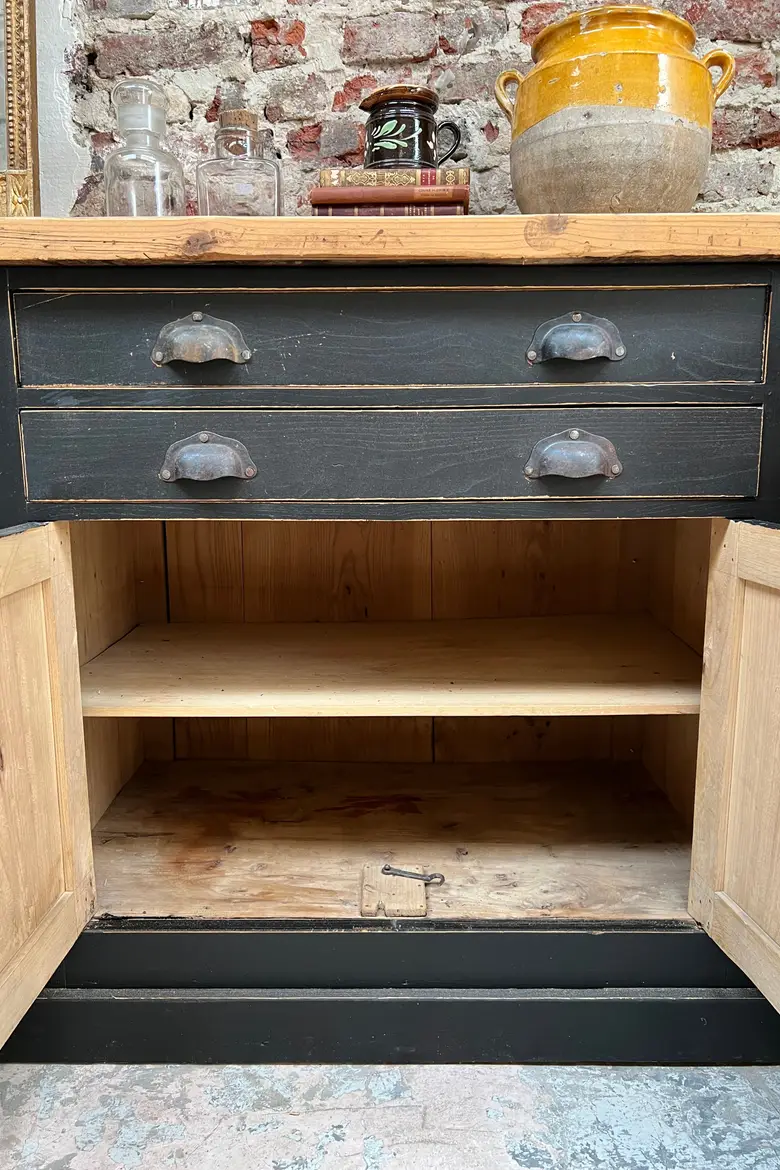 Ancien meuble d’atelier en bois Début XXème