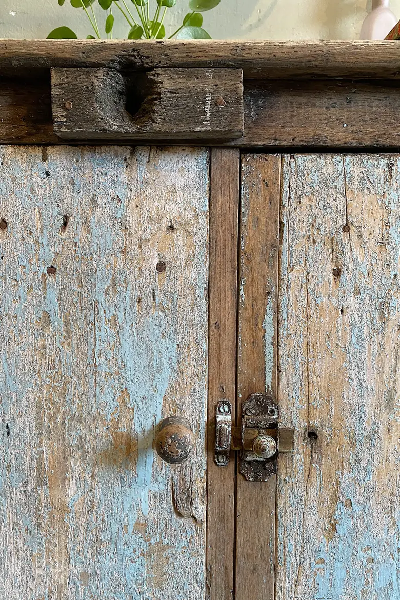 Ancien meuble d’atelier en bois Début XXème