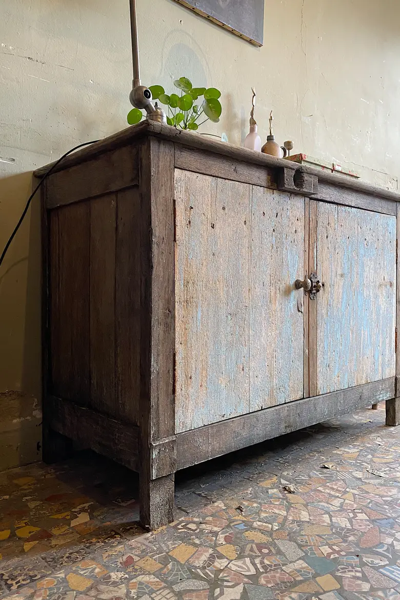 Ancien meuble d’atelier en bois Début XXème