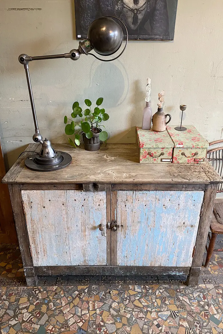 Ancien meuble d’atelier en bois Début XXème