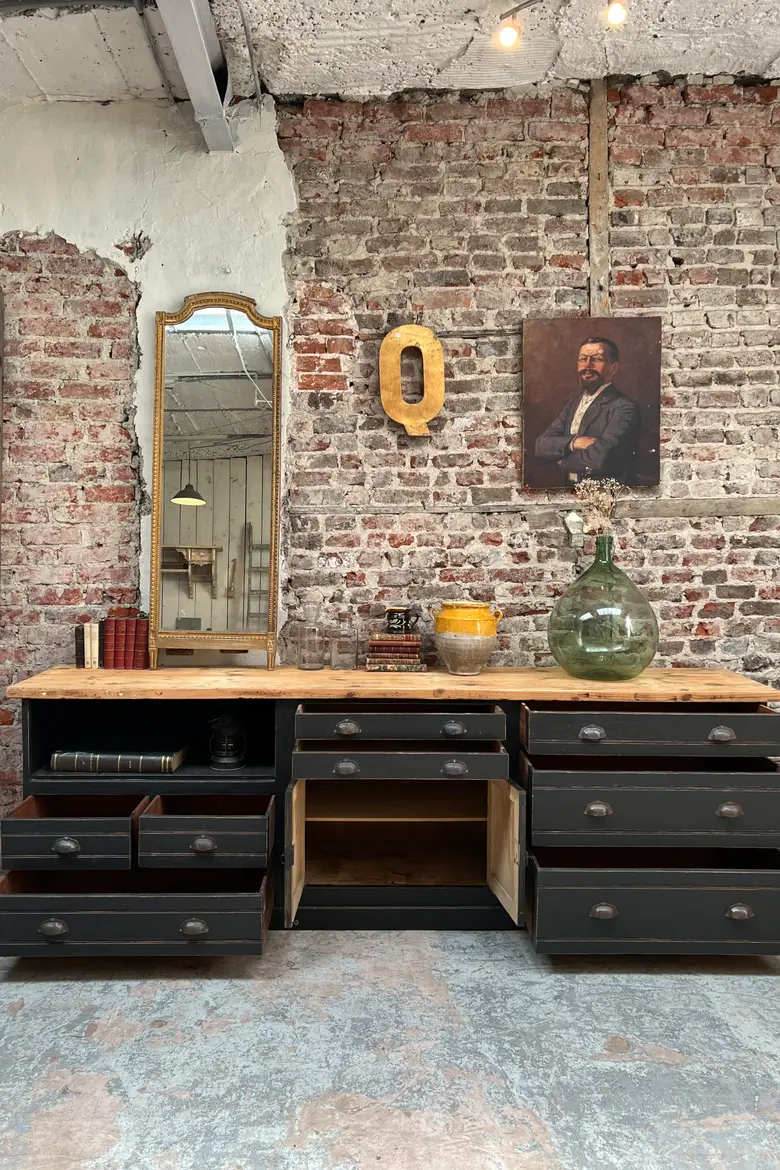 Ancien meuble d’atelier en bois Début XXème