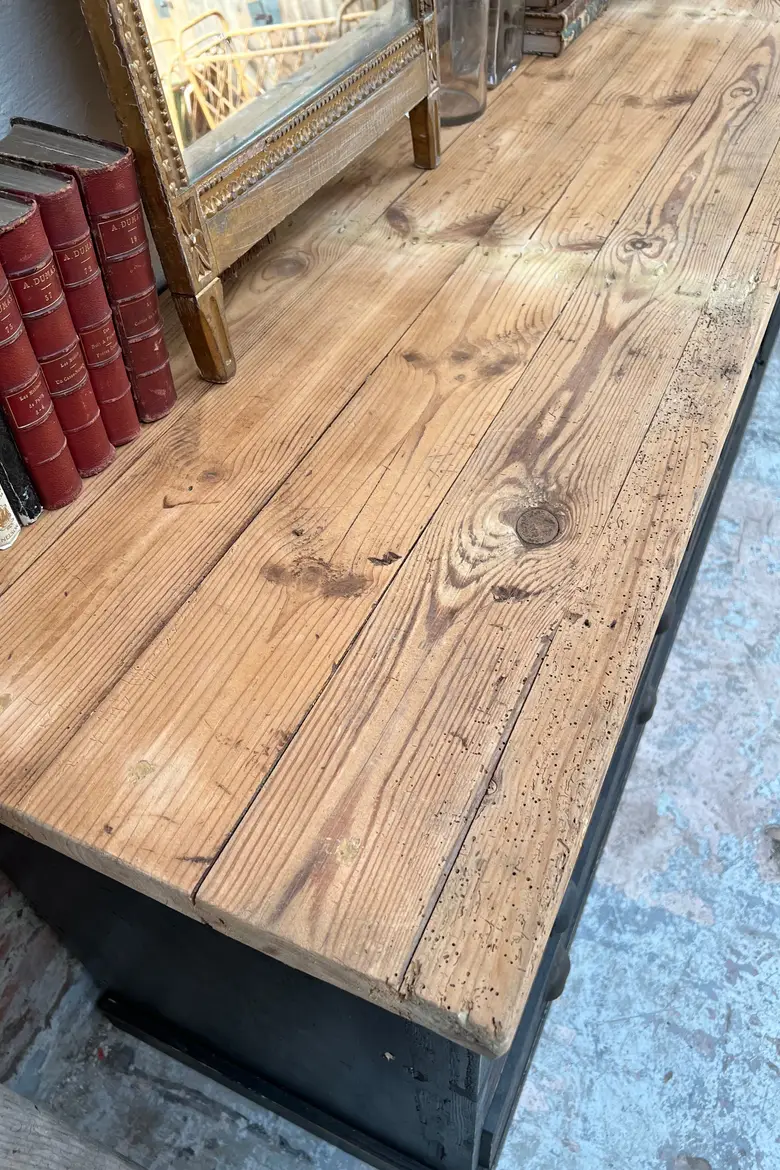 Ancien meuble d’atelier en bois Début XXème