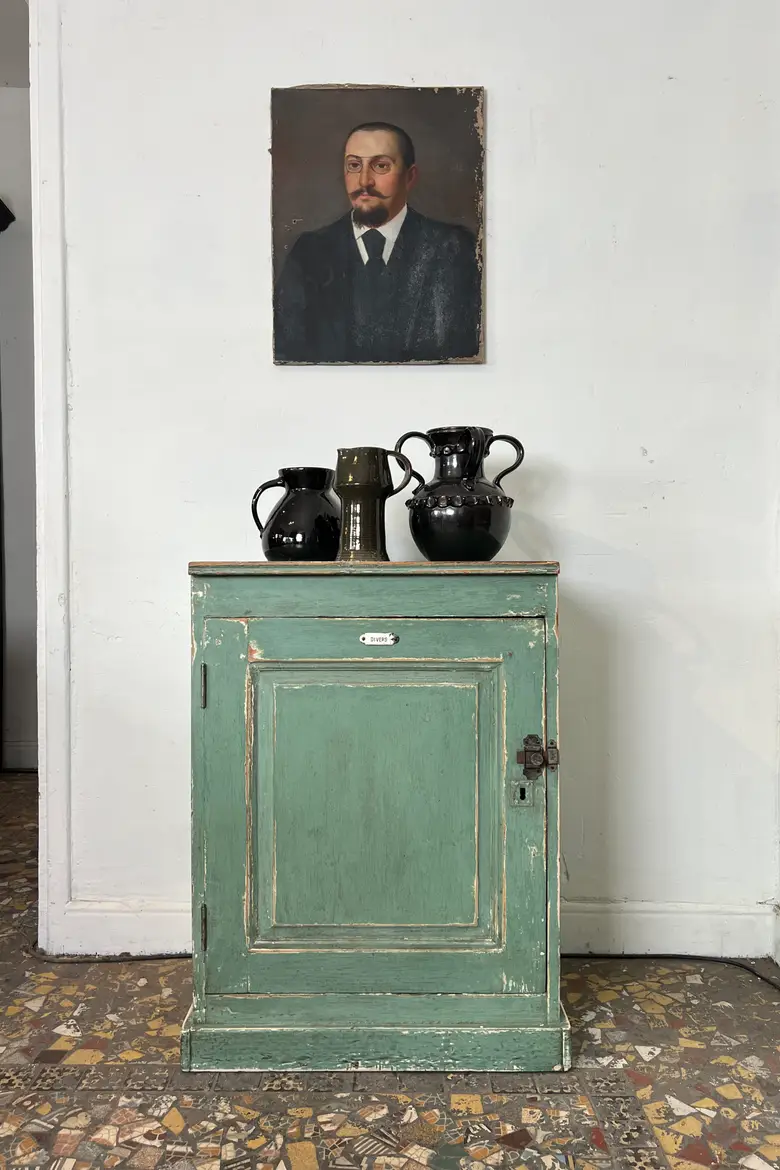 Ancien meuble d’atelier