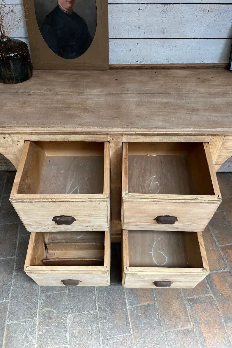 Ancien meuble de commerce – Fin XIXe