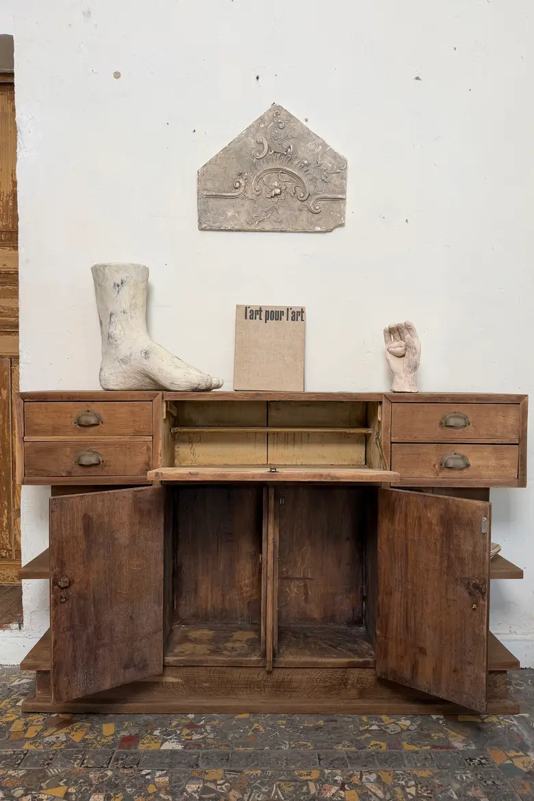 Ancien meuble de magasin en chêne massif – Art populaire