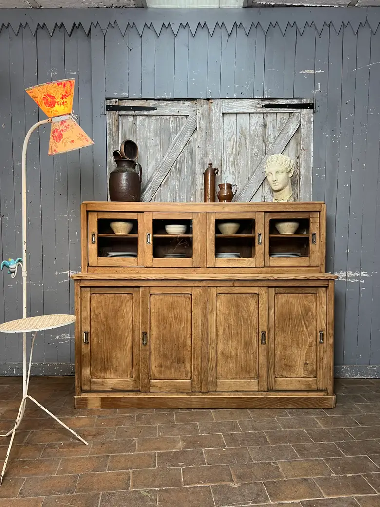 Ancien meuble de magasin en chêne