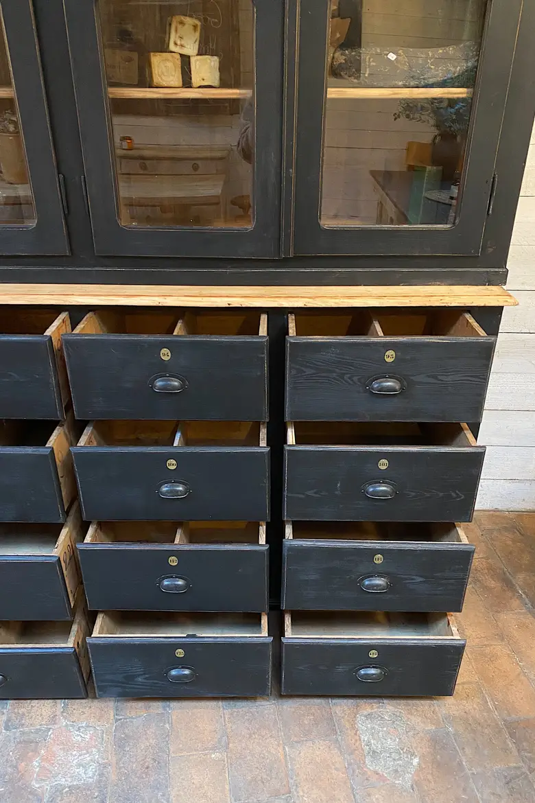 Ancien meuble de mercerie vitré Début XXème