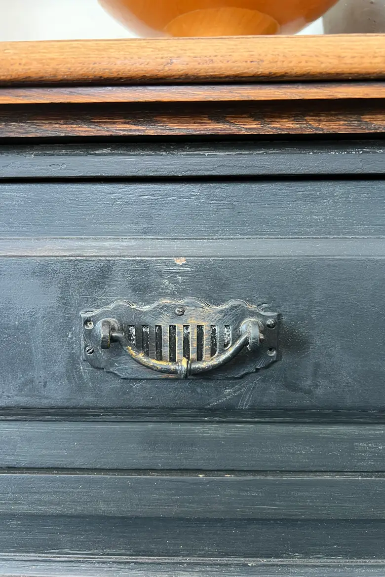 Ancien meuble de métier à tiroirs
