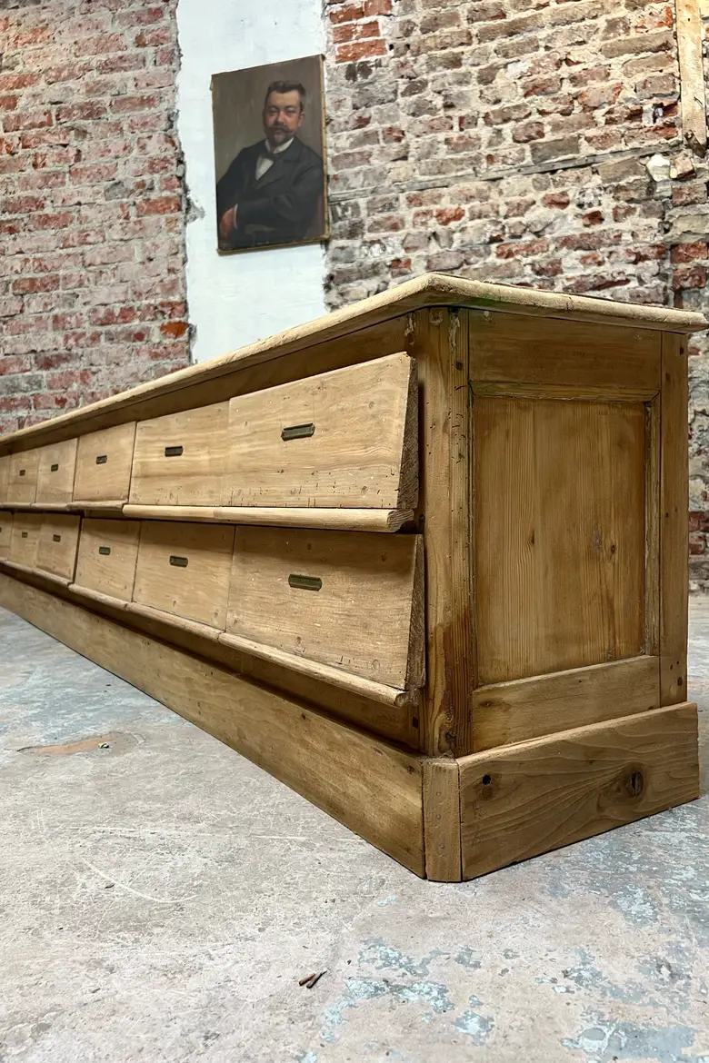 Ancien meuble de métier – début XXe siècle