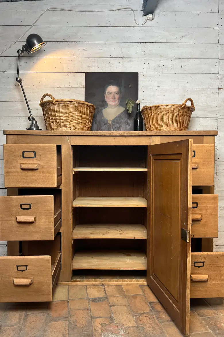 Ancien meuble de métier en chêne